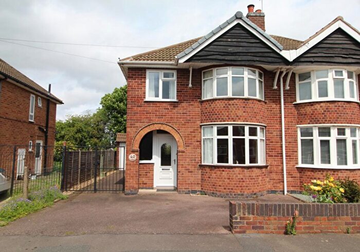 3 Bedroom Semi-Detached House For Sale In Willow Road, Blaby, Leicester, LE8