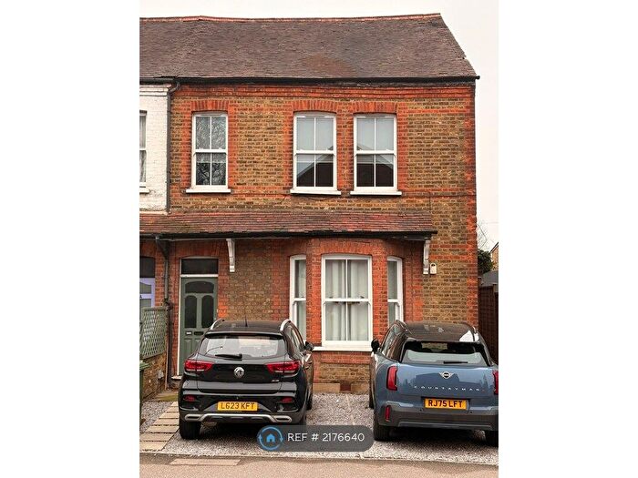 3 Bedroom Flat To Rent In Cowley Road, Uxbridge, UB8