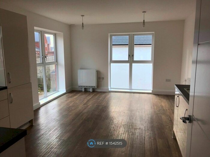 1 Bedroom Flat To Rent In Cedar House, Tunbridge Wells, TN2