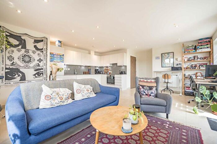 2 Bedroom Flat To Rent In Coulgate Street, Brockley, SE4