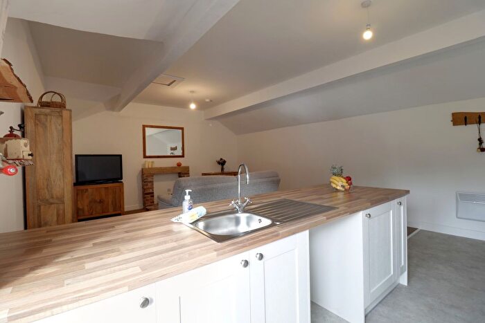 1 Bedroom Detached Bungalow To Rent In King Street, Yoxall, Burton-On-Trent, Staffordshire, DE13