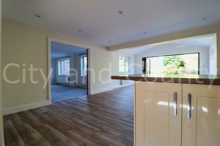 5 Bedroom Detached House To Rent In Carisbrook Court, Peterborough, PE3