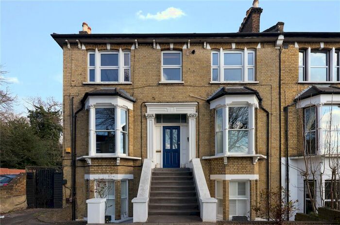 3 Bedroom Flat To Rent In Hermon Hill, London, E11