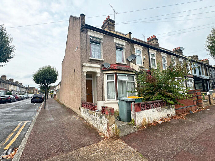 1 Bedroom Flat For Sale In Wolsey Avenue, London, E6