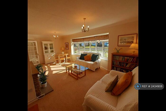 3 Bedroom Bungalow To Rent In Wilderness Road, Hurstpierpoint, Hassocks, BN6