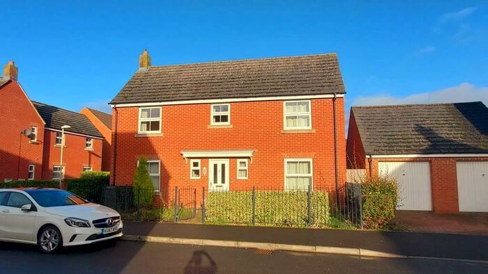 4 Bedroom Detached House To Rent In Linton Avenue, Kingsway, GL2