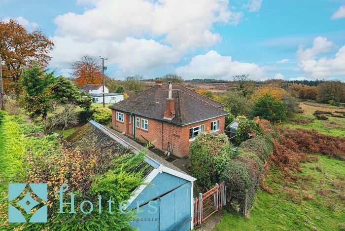 3 Bedroom Detached Bungalow For Sale In Crumps Brook, Hopton Wafers, Kidderminster, DY14