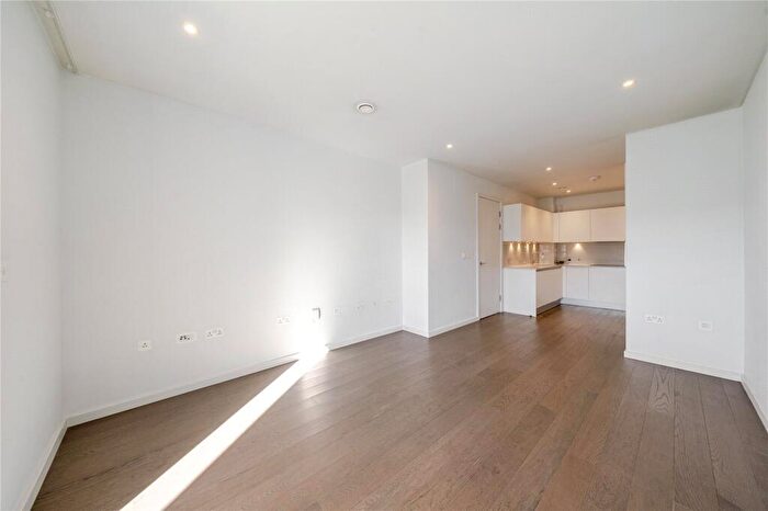 1 Bedroom Apartment To Rent In Xy Apartments, Broadfield Lane, NW1