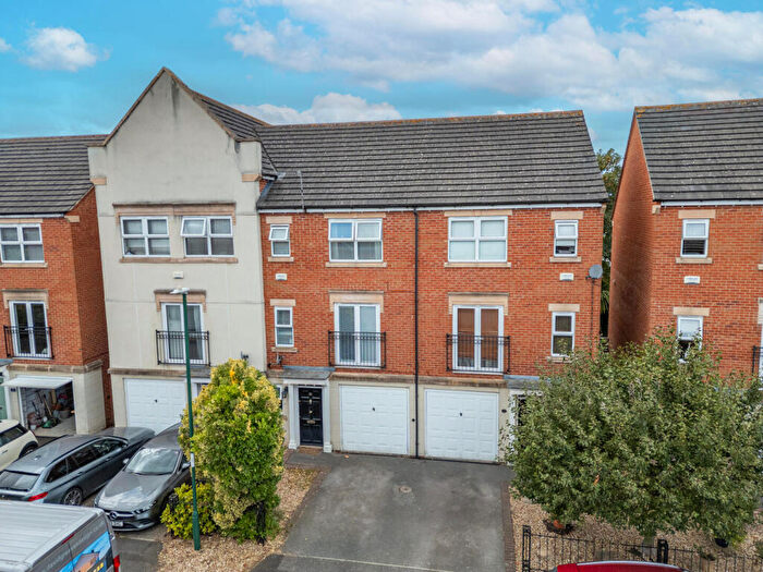 3 Bedroom Town House For Sale In Regents Place, Nottingham, NG11
