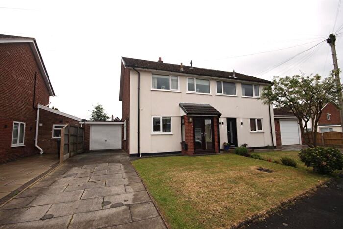 3 Bedroom Semi-Detached House For Sale In Noel Gate, Aughton, Ormskirk, L39