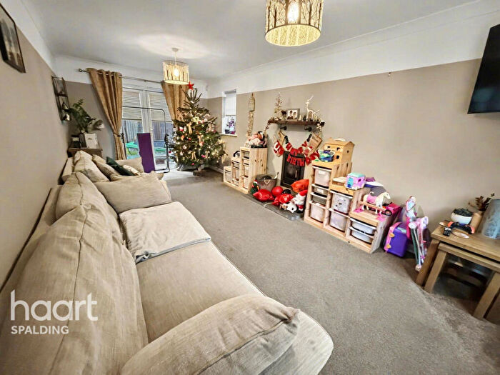 4 Bedroom End Of Terrace House For Sale In Sir Peter Scott Road, Sutton Bridge, PE12