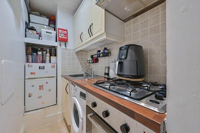 1 Bedroom Flat For Sale In Fellows Road, Swiss Cottage, London, NW3