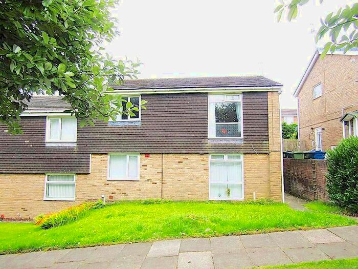2 Bedroom Flat To Rent In Calder Walk, Sunniside, NE16