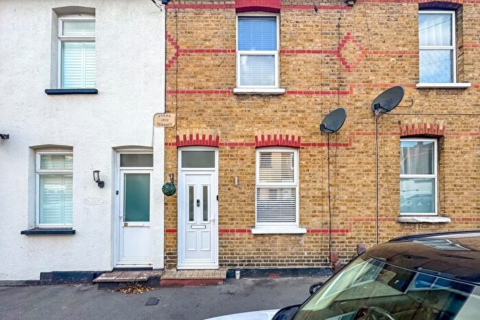 2 Bedroom Terraced House For Sale In Brighton Avenue, Southend-On-Sea, SS1