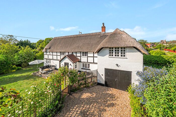 4 Bedroom Detached House For Sale In The Street, All Cannings, SN10