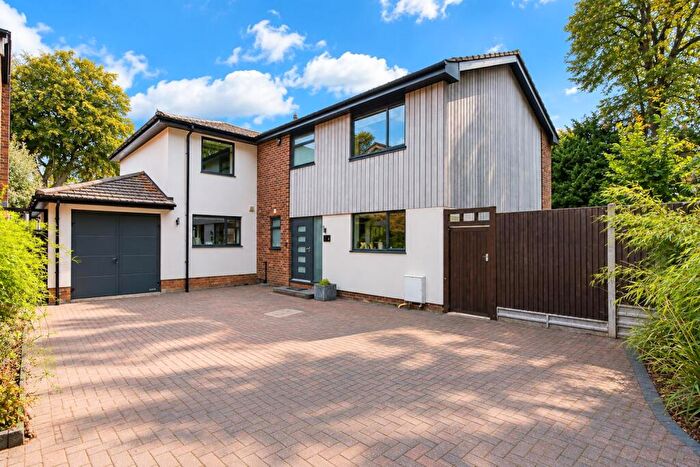 5 Bedroom Detached House For Sale In The Avenue, Hitchin, SG4