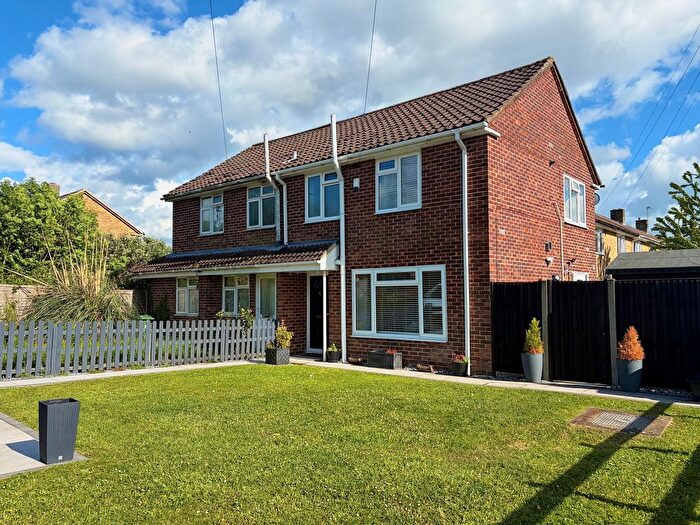 2 Bedroom Semi Detached House To Rent In Lydgate Green, Southampton, SO19