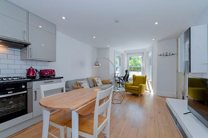 1 Bedroom Flat For Sale In Chippenham Road, London, W9