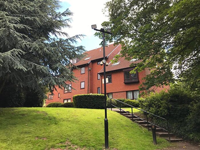 1 Bedroom Flat To Rent In Moncrieffe Close, Dudley, DY2