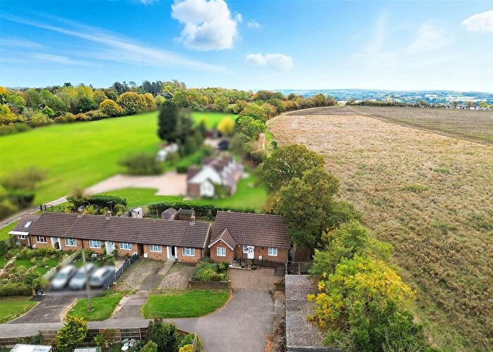 2 Bedroom Bungalow For Sale In Chain Free: Parkfields, Roydon, CM19