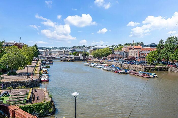 2 Bedroom Flat For Sale In Redcliffe Parade West, Bristol, BS1