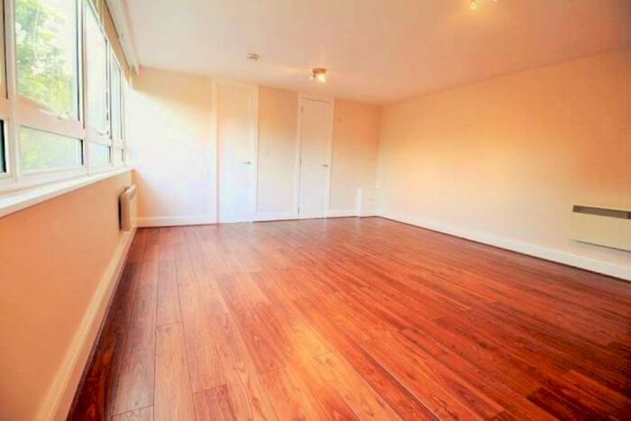 Studio To Rent In Hornsey Lane, London, N6
