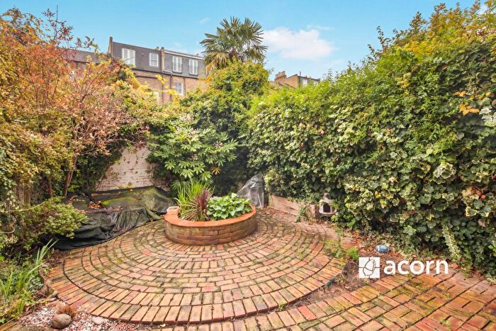 3 Bedroom Terraced House To Rent In Vestry Mews London, SE5