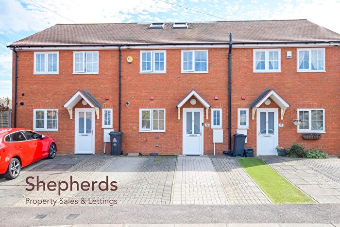 3 Bedroom Terraced House For Sale In Wycliffe Close, Cheshunt, Hertfordshire, EN8