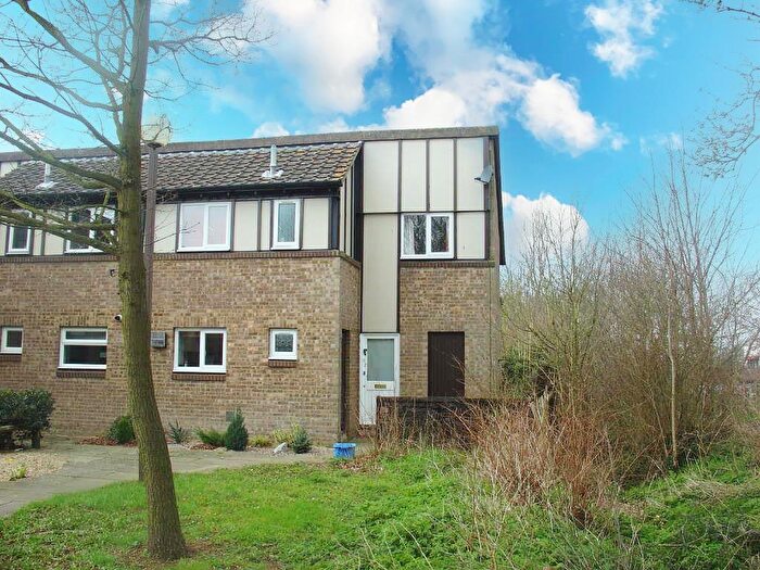 3 Bedroom Terraced House To Rent In Heelands, MK13