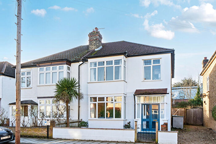 3 Bedroom Semi Detached House For Sale In Dallinger Road, Lee, SE12