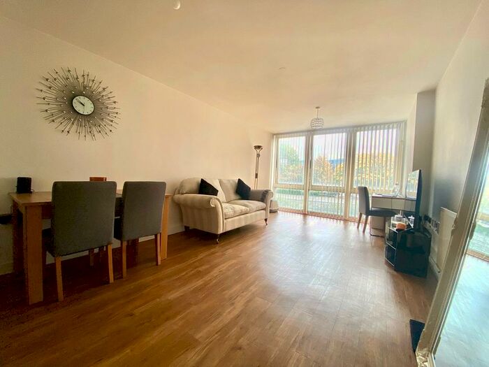 1 Bedroom Apartment To Rent In Lynmouth Avenue, Chelmsford, CM2