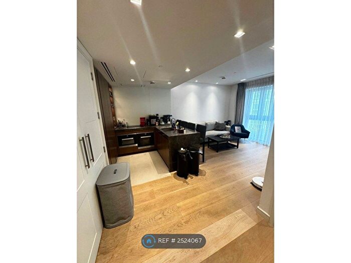 1 Bedroom Flat To Rent In London, London, WC2A
