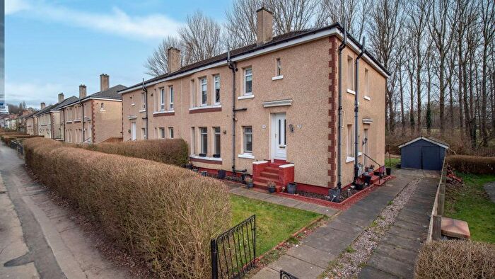 3 Bedroom Flat To Rent In Cardowan Road, Glasgow, G32