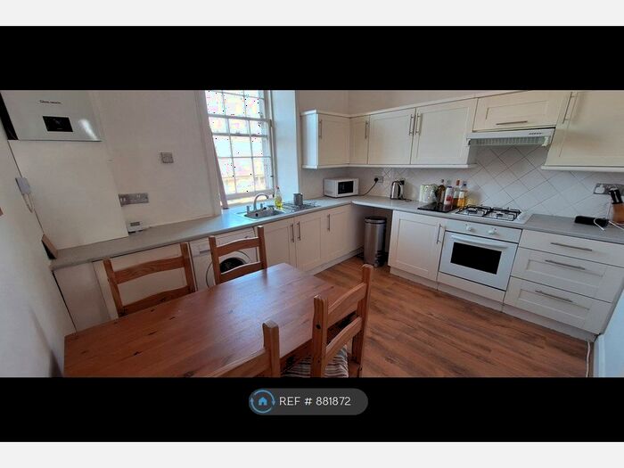 2 Bedroom Flat To Rent In Duke Street, Edinburgh, EH6