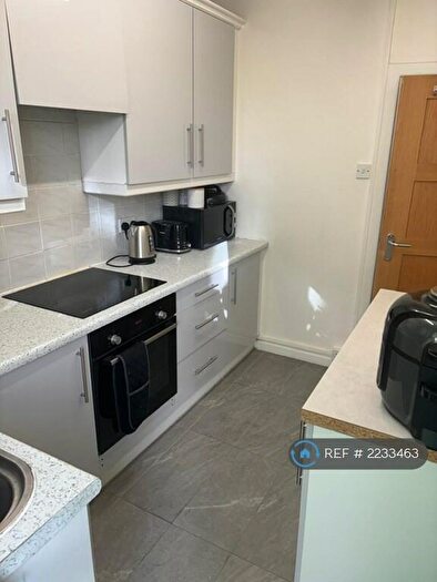2 Bedroom Flat To Rent In Bonnersfield Lane, Harrow, HA1
