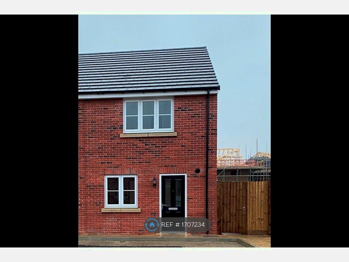 2 Bedroom Semi-Detached House To Rent In Thornbury Drive, Grimsby, DN33