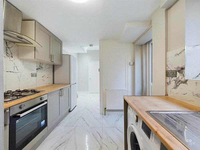 1 Bedroom Flat To Rent In Ditchling Rise, Brighton, BN1