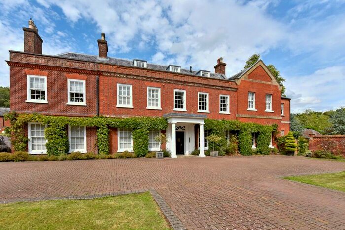 3 Bedroom Apartment To Rent In Newell Hall, Warfield Street, Warfield, Bracknell, RG42