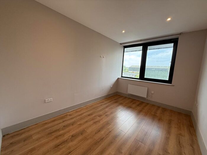 1 Bedroom Flat To Rent In Quilters Way, Stoke Mandeville, Aylesbury, HP22