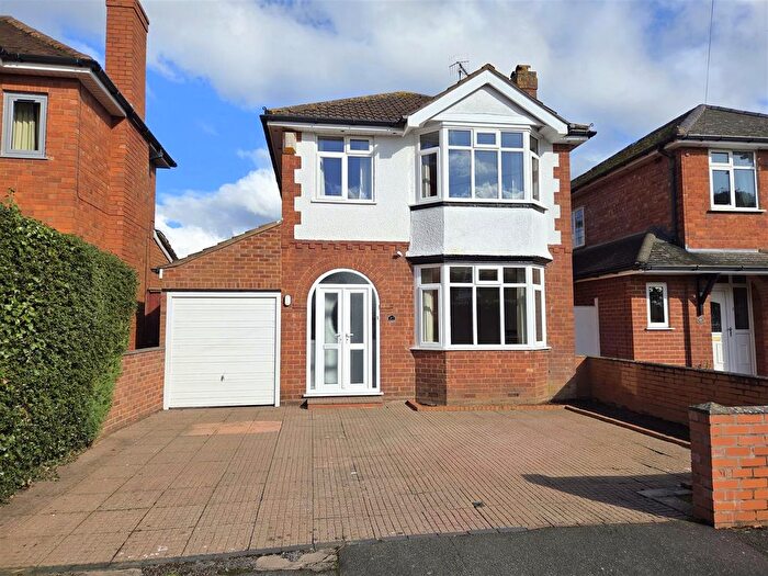 3 Bedroom Detached House For Sale In Bewdley Road North, Stourport-On-Severn, DY13
