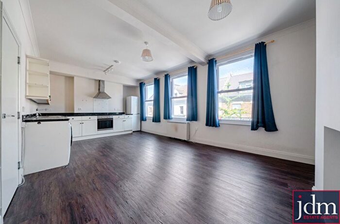 1 Bedroom Flat To Rent In Widmore Road, Bromley, Kent, BR1
