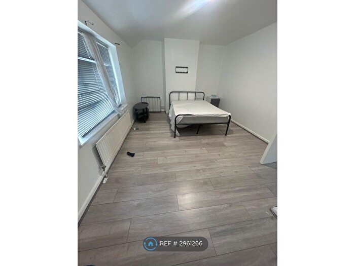 3 Bedroom Terraced House To Rent In Romsey Road, Dagenham, RM9
