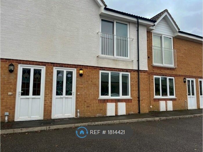 1 Bedroom Flat To Rent In Memorial Mews, Hawkinge, Folkestone, CT18