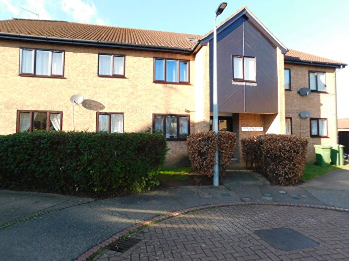 2 Bedroom Flat To Rent In Hadrians Court, Fletton, Peterborough, PE2