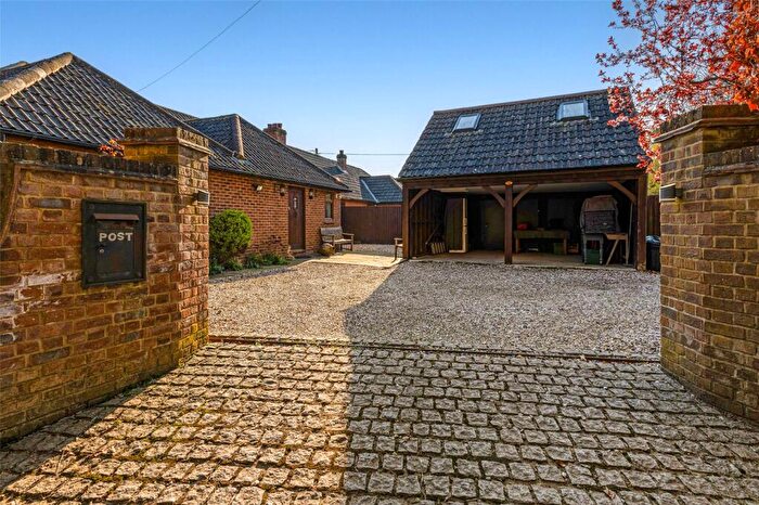 5 Bedroom House For Sale In Cornerways Bungalows, Bucklebury Road, Stanford Dingley, Reading, RG7