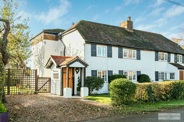 3 Bedroom Cottage For Sale In Top End, Renhold, Bedford, MK41