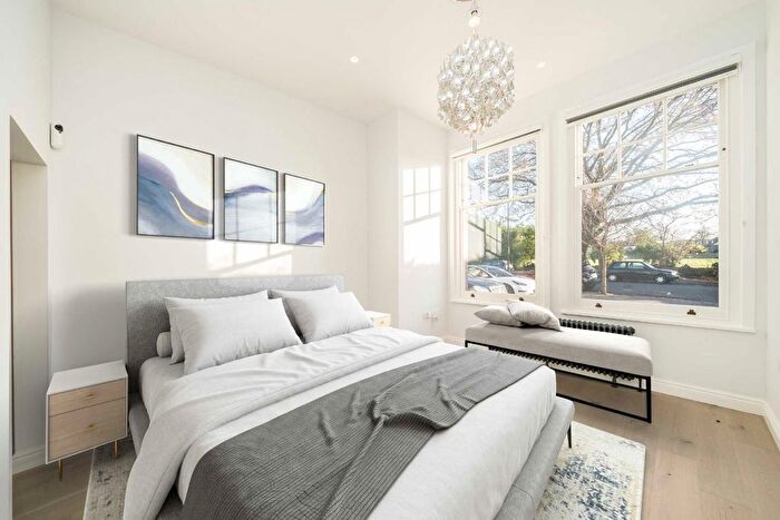 2 Bedroom Flat For Sale In Corfton Road, Ealing, W5