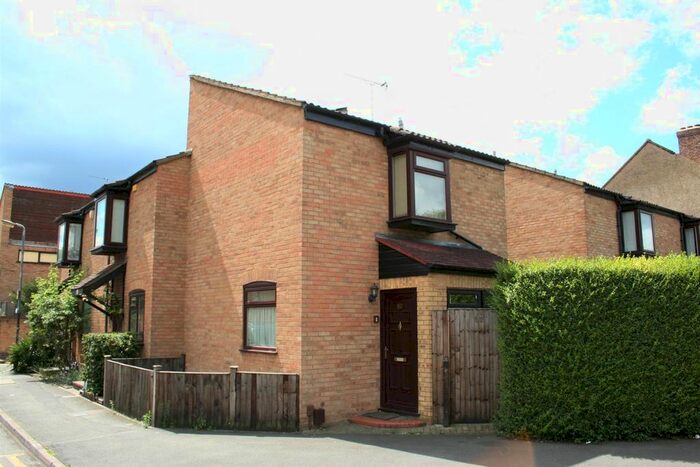 1 Bedroom Semi-Detached House To Rent In Love Lane, Mitcham, CR4