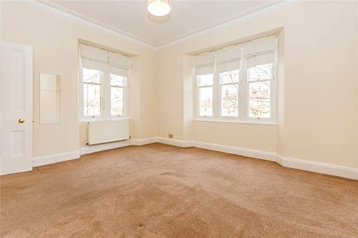 3 Bedroom Apartment To Rent In Warwick Road, Redland, Bristol, BS6
