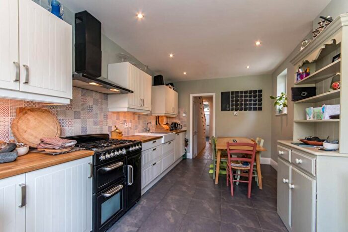 4 Bedroom Terraced House To Rent In Northcote Road, Harlesden, London, NW10